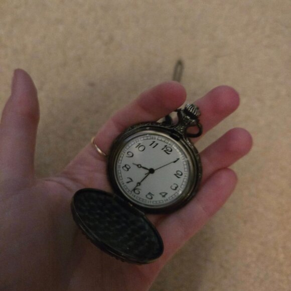 Hot Topic Y2K Silver Butterfly Pocket Watch Long Chain Necklace - Picture 4 of 6